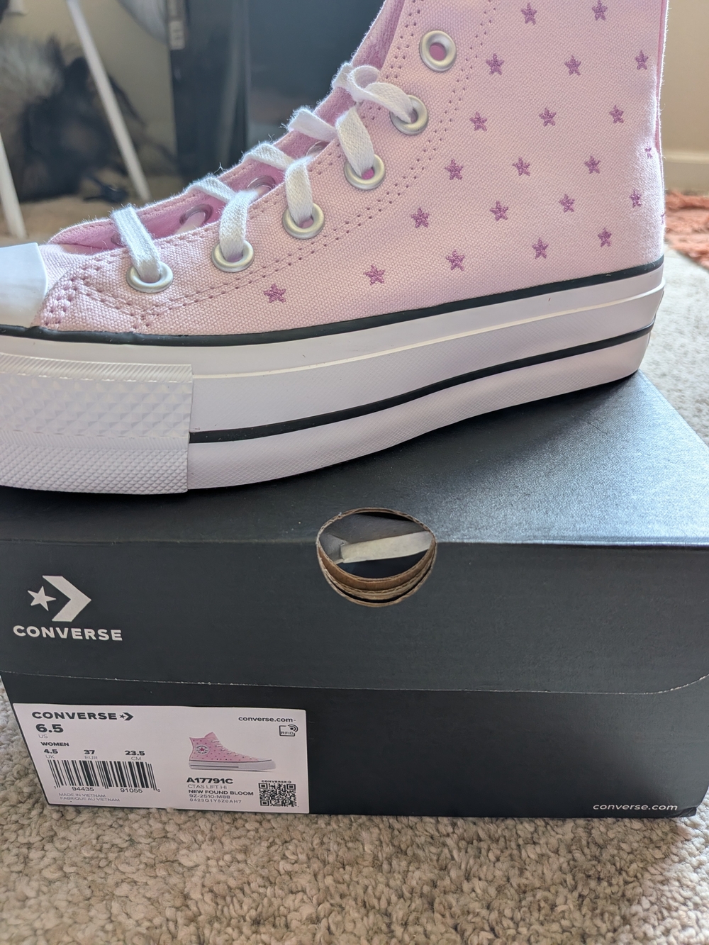 Converse High Top Platform Sneakers in Light Pink with Star Print